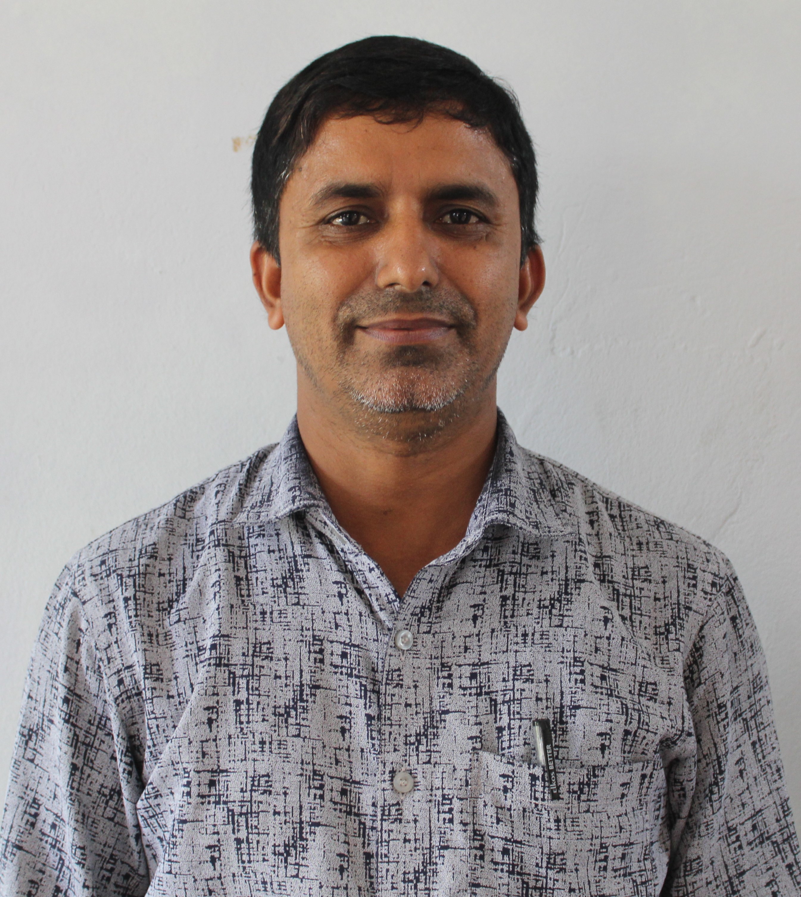 नोवराज तिवारी	